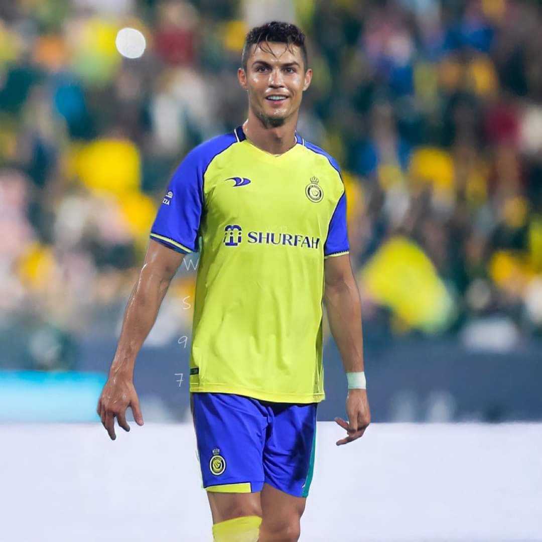 النصر السعودي يعلن التعاقد رسميا مع كريستيانو رونالدو لمدة موسمين