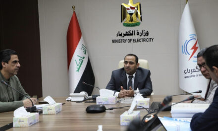 وزير الكهرباء يؤكد مضي الوزارة بخطوات التحول الإلكتروني والشبكة الذكية